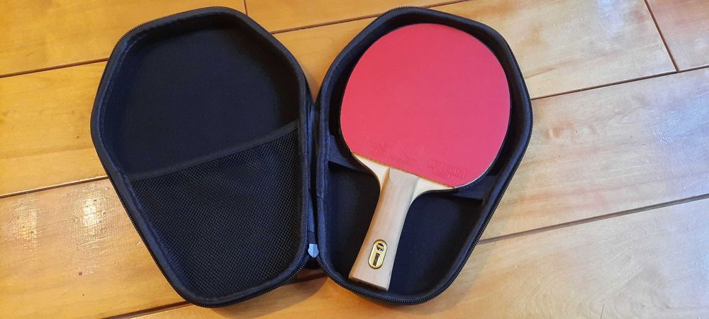 Paleta tenis de masa Kokutaku + Husa rigida