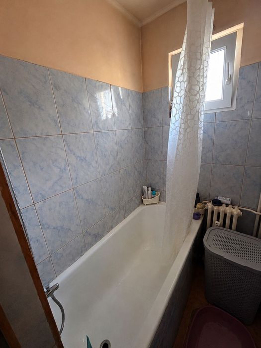 Apartament 2 camere zona Lebada etaj 3 pers fizica