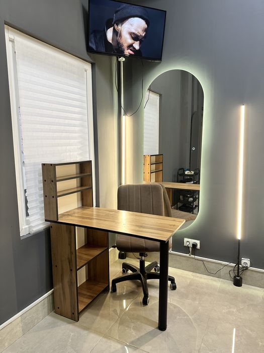 Сдам маникюрный стол