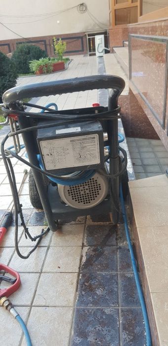 Карчер срочно сотилади