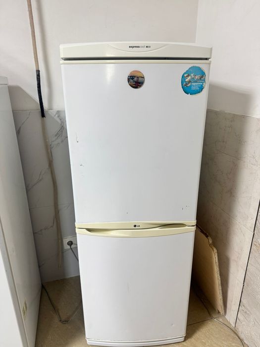 Продам холодильник  LG