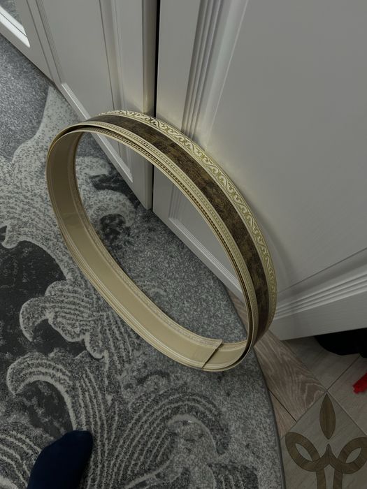 Багет ( блендаж) от потолочного карниза