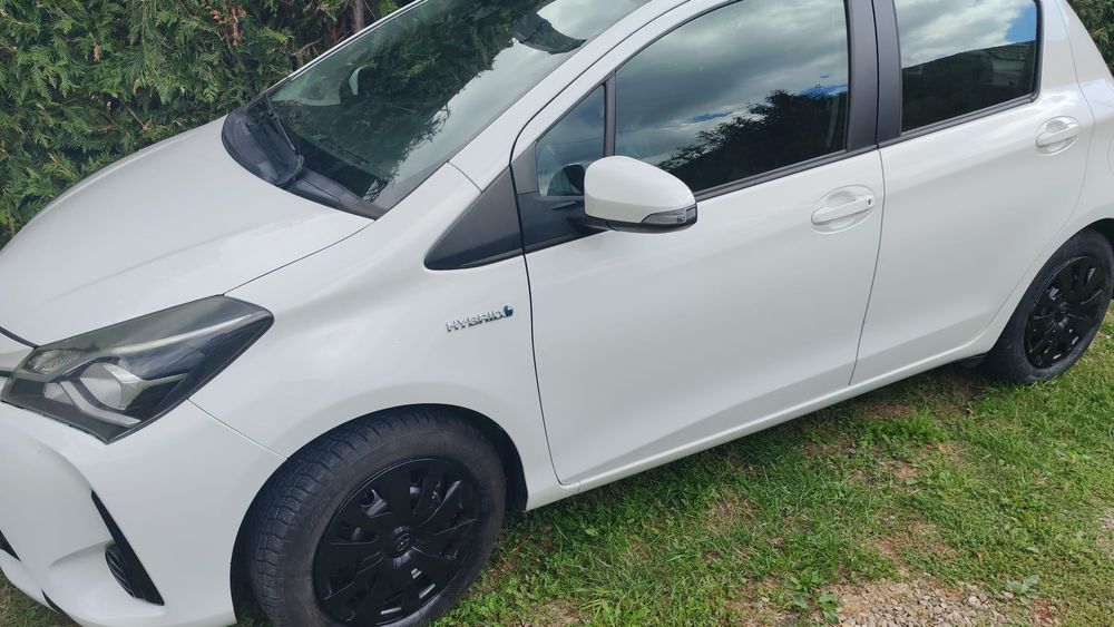 Toyota Yaris 2017 Hybrid
