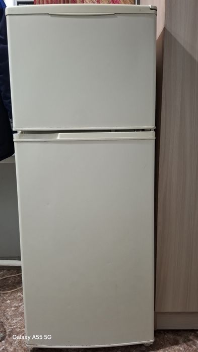 Холодильник  небольшой