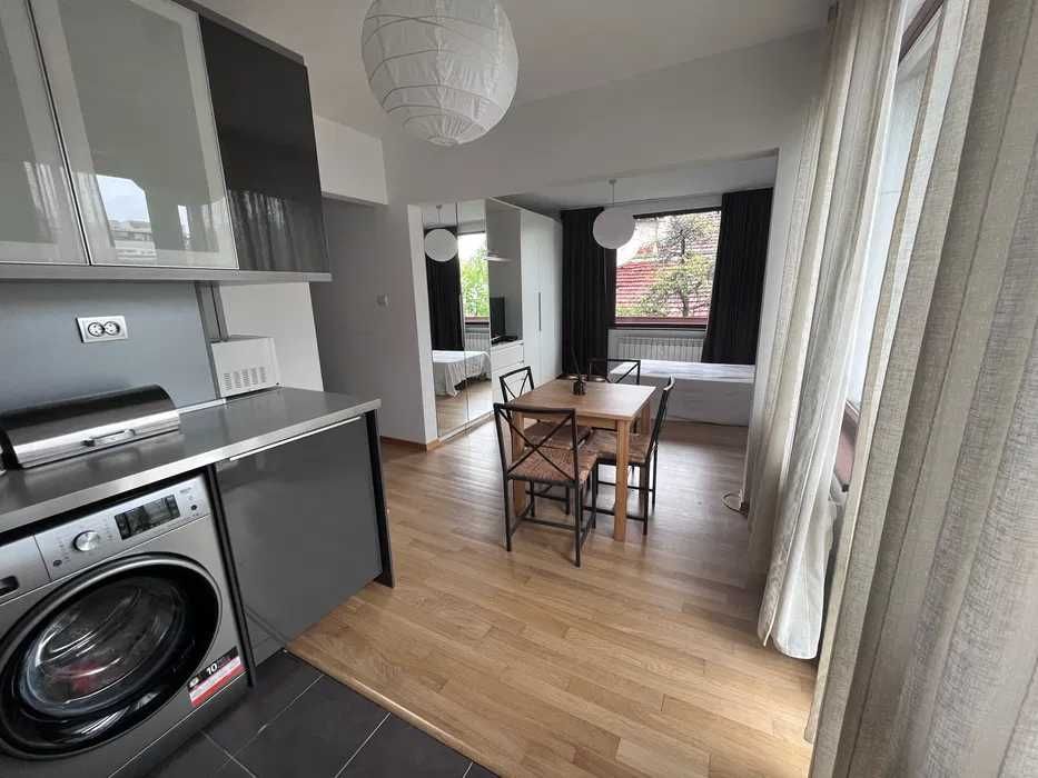 Дава се под наем Едностаен апартамент в София, Изток - 50 кв.м за 400 € - Снимка #1