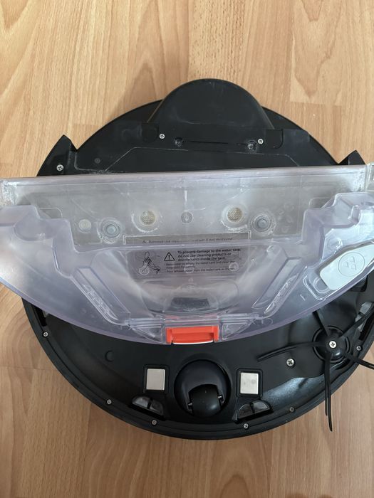 Roborock S5 max черного цвета