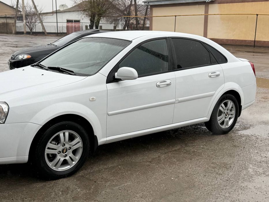 Lacetti sotiladi 2010 ideal xolatta