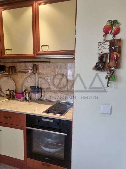 Продава се Тристаен апартамент в Дупница - 100 кв.м за 1250 €/кв.м - Снимка #10