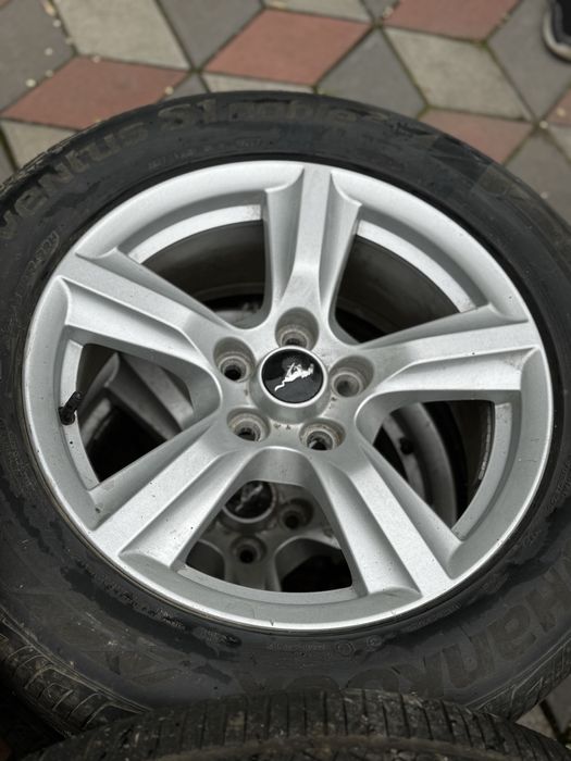 Шины с дисками Mustang 235/55 R17
