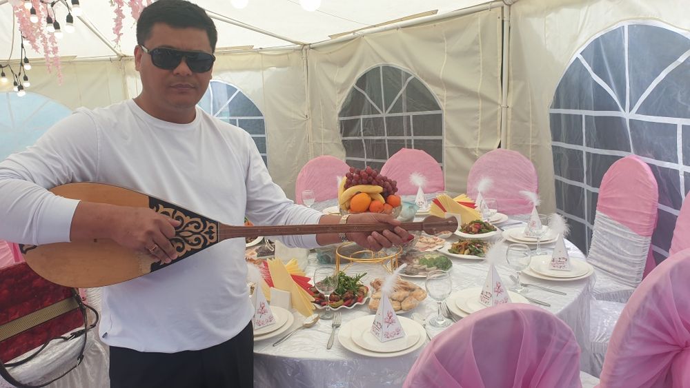 Тамада .Асаба Жүргізуші. Актер.