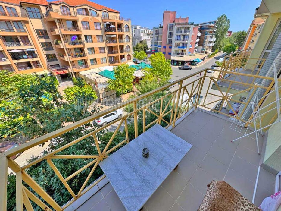 Продава се Тристаен апартамент в к.к. Слънчев бряг - 60 кв.м за 1084 €/кв.м - Снимка #11