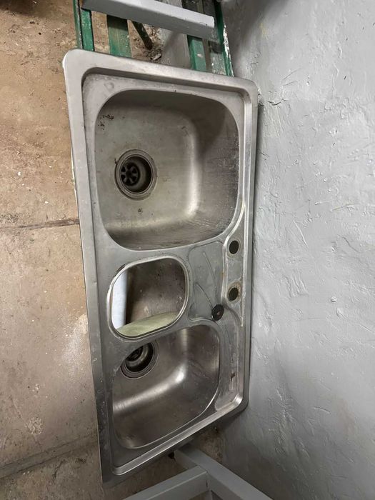 Продам двойную мойку нержавейку