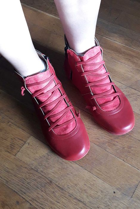 Дамски боти – чисто нови