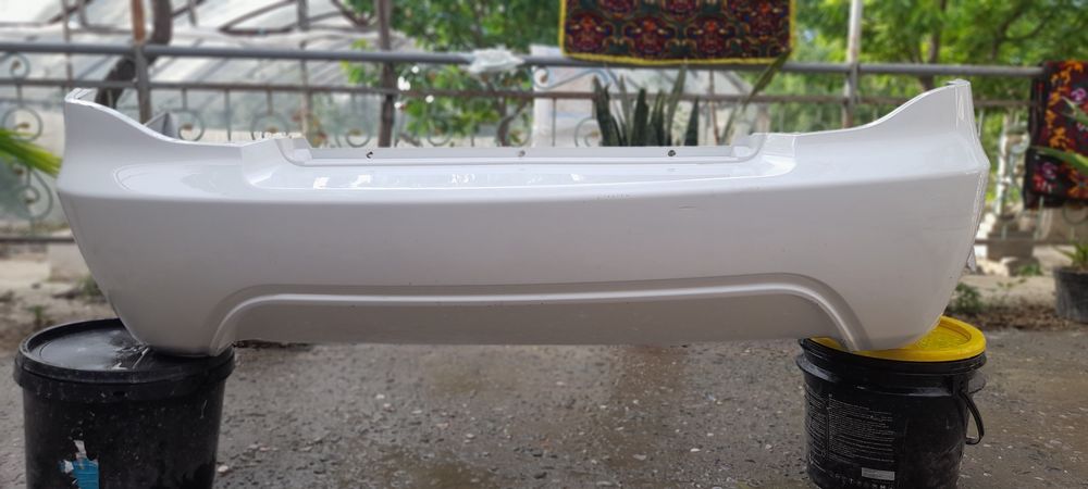 Нехиа 2 олди, орка бамфер б.у  2 таси 190000