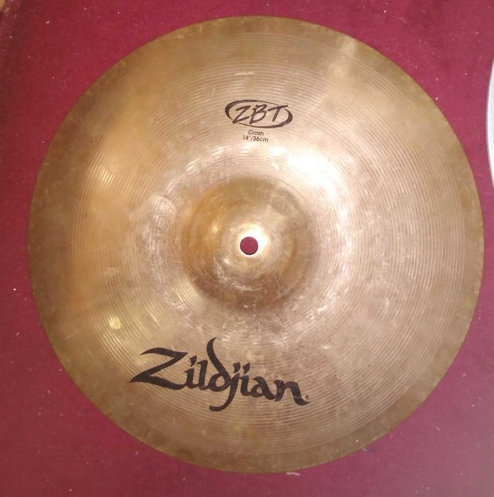 Cinele si fuscinele Zildjian Avedis ZBT de 13, 14 si 18