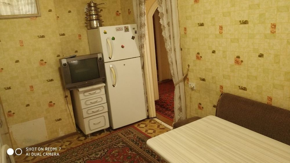 Продам двухкомнатную квартиру в центре города, трехлистник