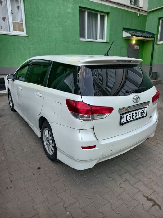 Toyota Wish 2011