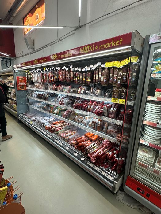 Хладилна витрина