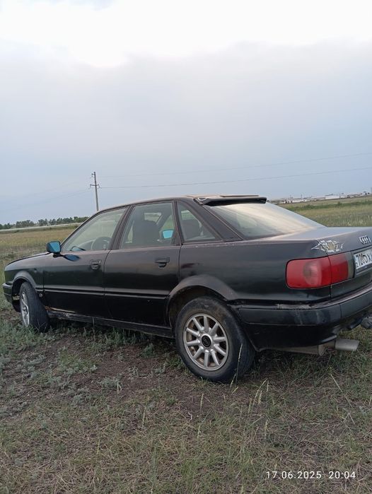 Продам ауди б4 1992 года