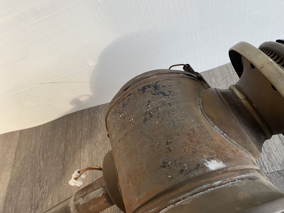 Стар френски фенер от файтон или ретроавтомобил