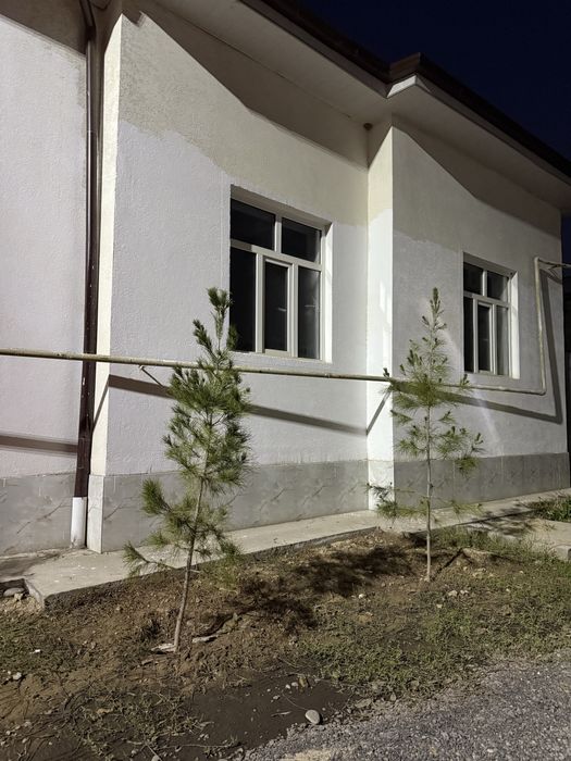 Uy sotiladi 2 sotik  Onqorgonda remontlari tayyor holati ideal