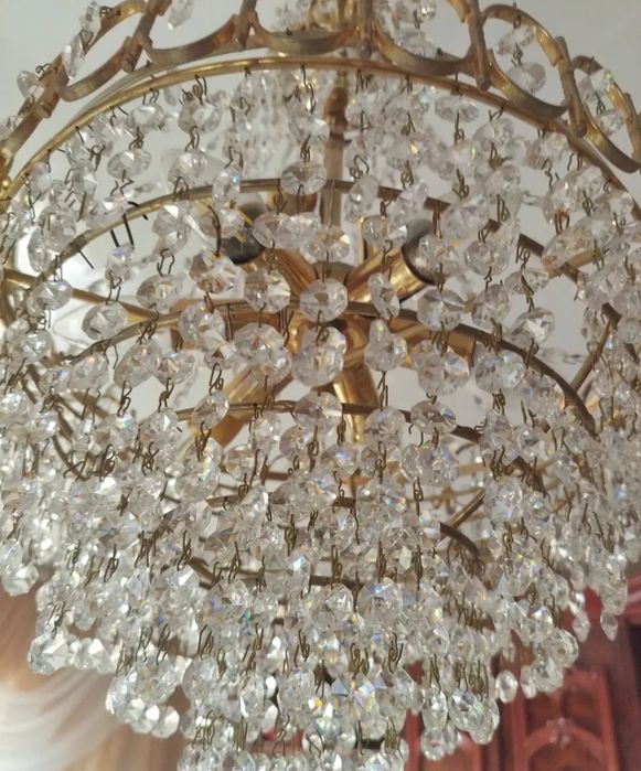 Продам люстру хрустальную