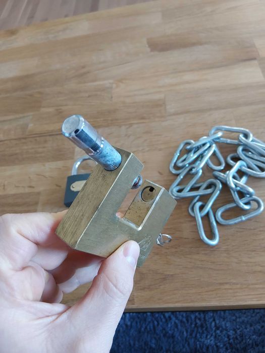 Катинари с верига