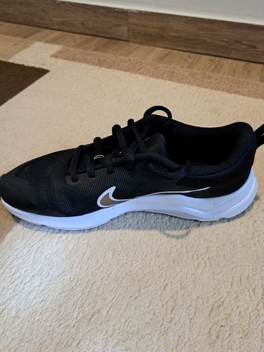 Nike Downshifter 12