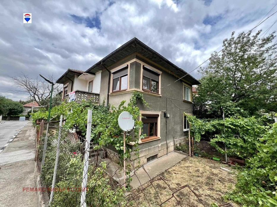 Продава се Къща в Русе, Родина 2 - 93 кв.м за 1183 €/кв.м - Снимка #1