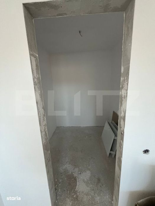 Apartament semidecomandat, bucatarie inchisa, terasa de 64 mp, zona ce