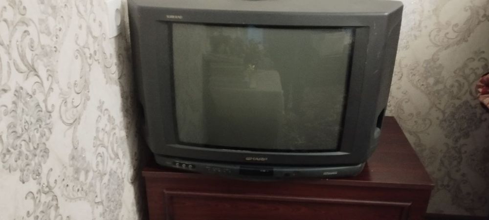 Televizor b/u ishlashi yaxshi rabochiy