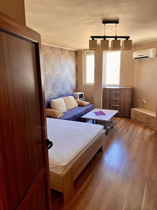 Дава се под наем Едностаен апартамент в Стара Загора, Център - 32 кв.м за 188.7 € - Снимка #2