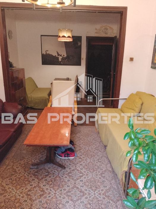 Продава се Двустаен апартамент в София, Център - 63 кв.м за 3810 €/кв.м - Снимка #1