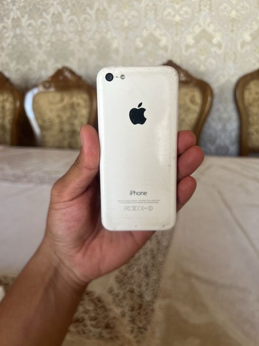 Iphone 5c srochna sotiladi