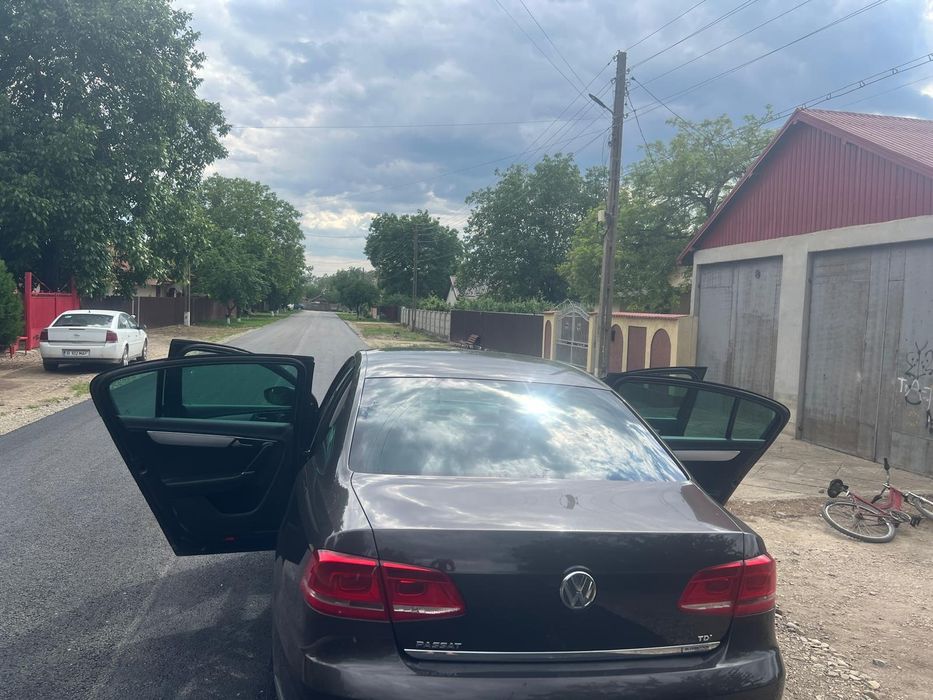 Vind pasat b 7 1.6 105 cp 2013 ,proprietar in acte mai multe detalii la tel