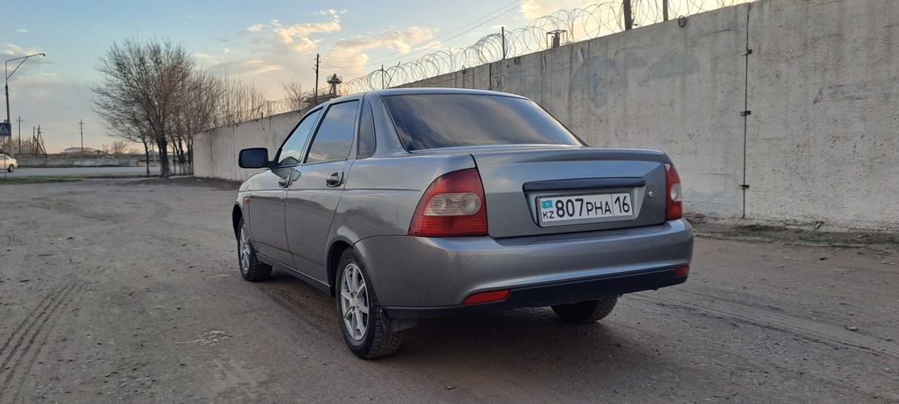 Продам Приору 2011г