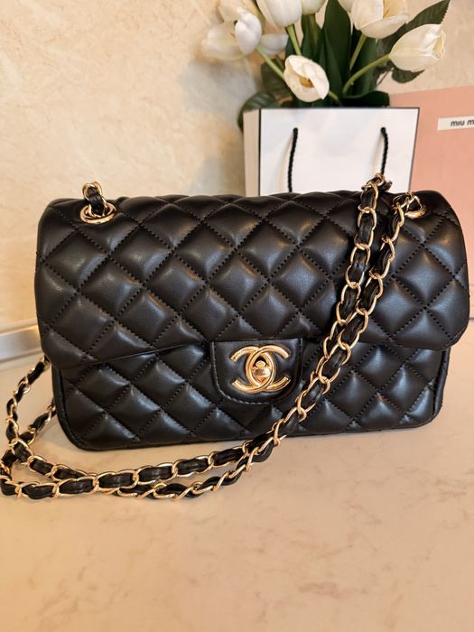 Дамска чанта Chanel Classic среден размер черна