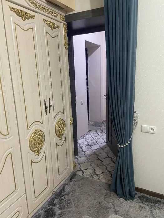 Ц13 osiyo grand toyxonasi orqasida 2 xonali kvartira sotiladi