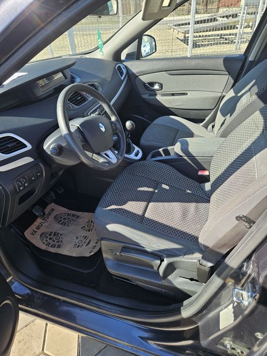 Renault  Grand Scenic 3   cu 7 lucuri 1.6 disel 131de cai !