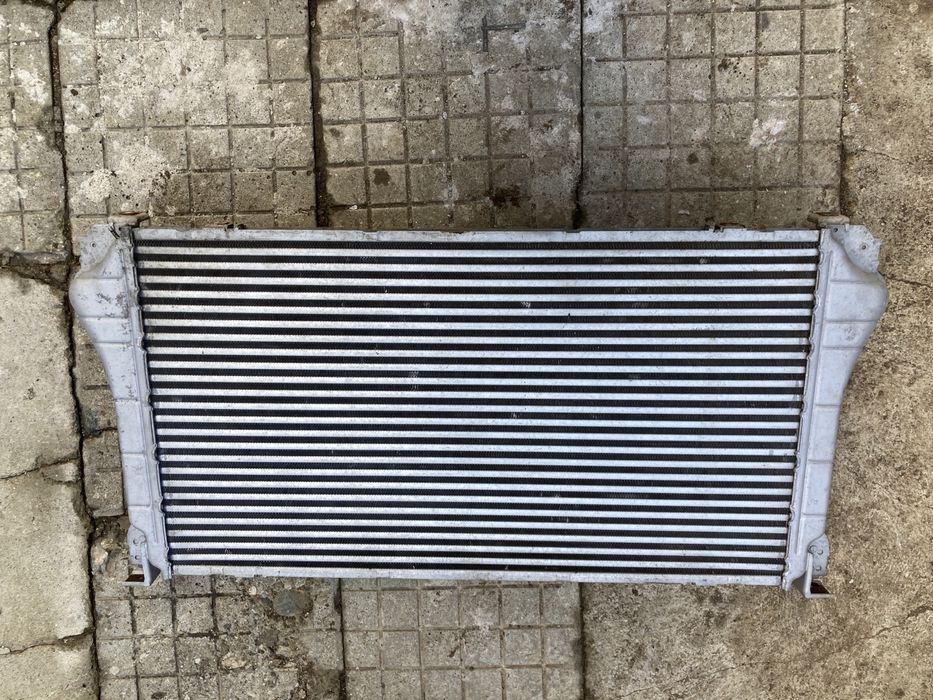 Интеркулер за Тойота Аурис/ Toyota Auris 2.0D4D/2.2D-CAT 06-11г