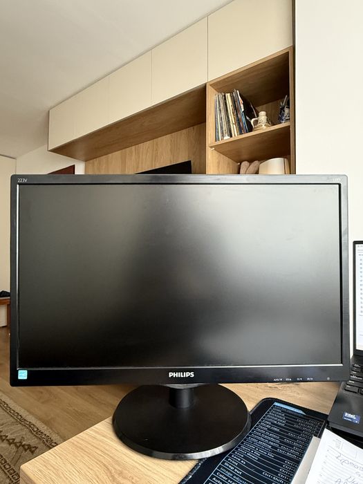 Monitor Philips LED 22” Full HD – funcționează perfect