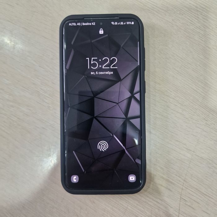 Продам Samsung galaxy s20.