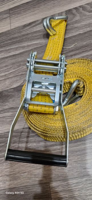 Ремень с трещеткой для фиксации грузов