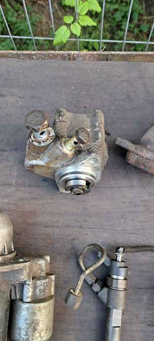 Vând injectoare electromotor turbo iveco daily 2.8