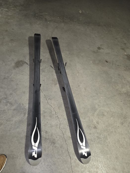 Vand schiuri Rossignol Bandit B1 in stare buna