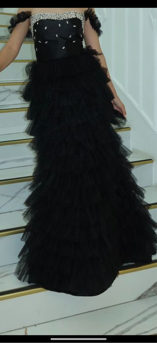 Чёрное платье на выпускной, надето один раз