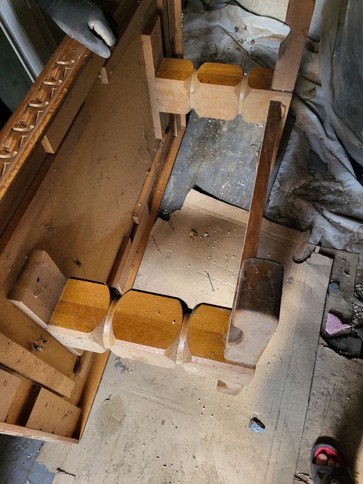 Masă rustica din lemn masiv de sufragerie, foișor, terasă etc.