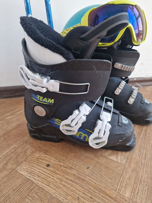 Schhiuri ,clapari ,bete ,casca si ochelari