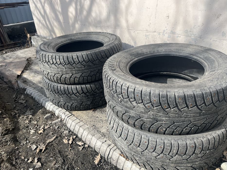 Продам Шины зимние