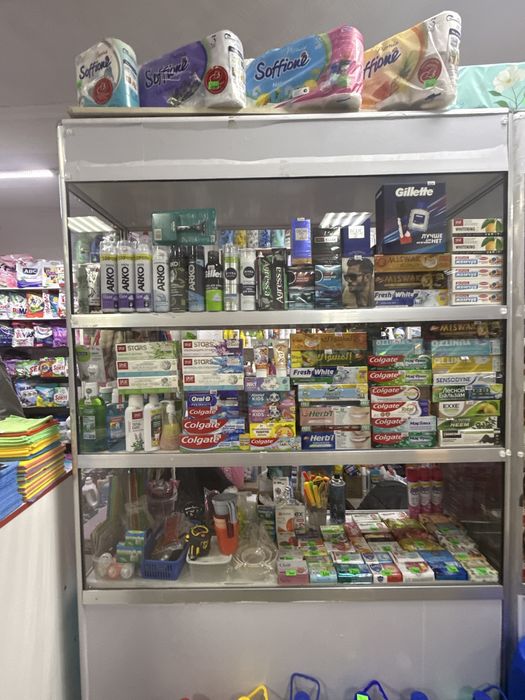 Продам витрины стекло